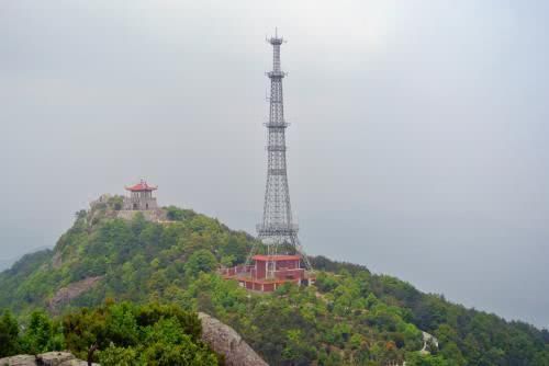 乡下有很多中国联通的信号塔,但中国移动和电