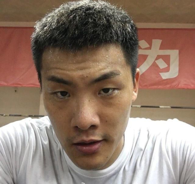 2输日本王大雷难辞其咎!球迷:你不如颜骏凌,不