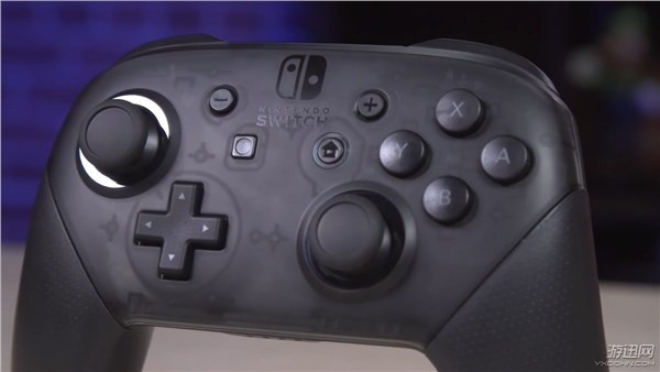 任天堂switch pro手柄虽然比其他手柄要贵一些,但续航体验不错,是一款