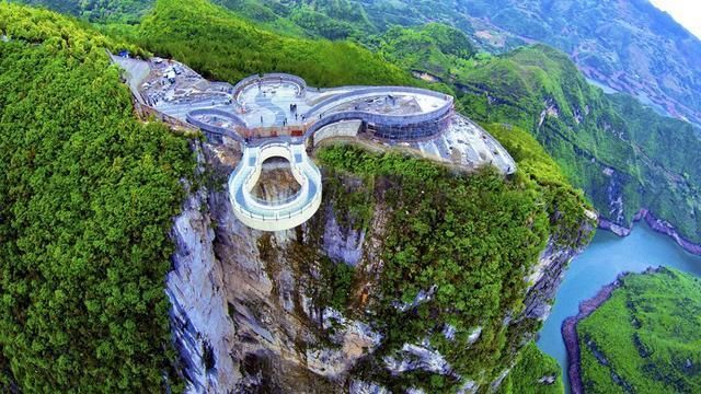 重庆云阳云端廊桥,比张家界玻璃桥还刺激,敢来