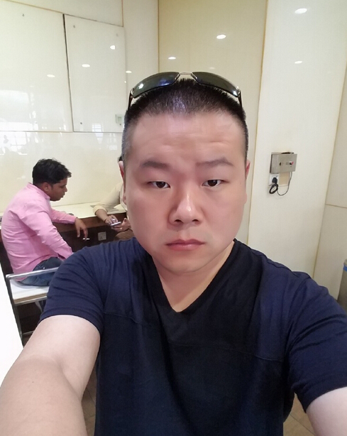 小岳岳瘦了！岳云鹏晒最新自拍