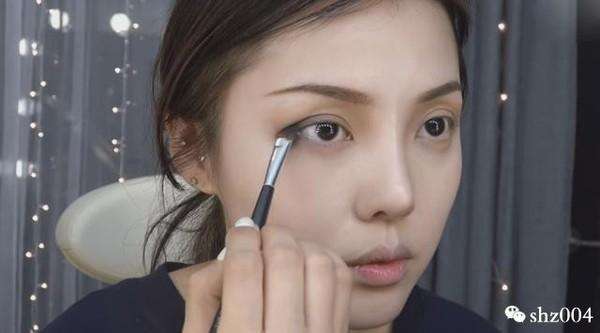 参加同学会这样化妆, 才能真正的拆散一对是一