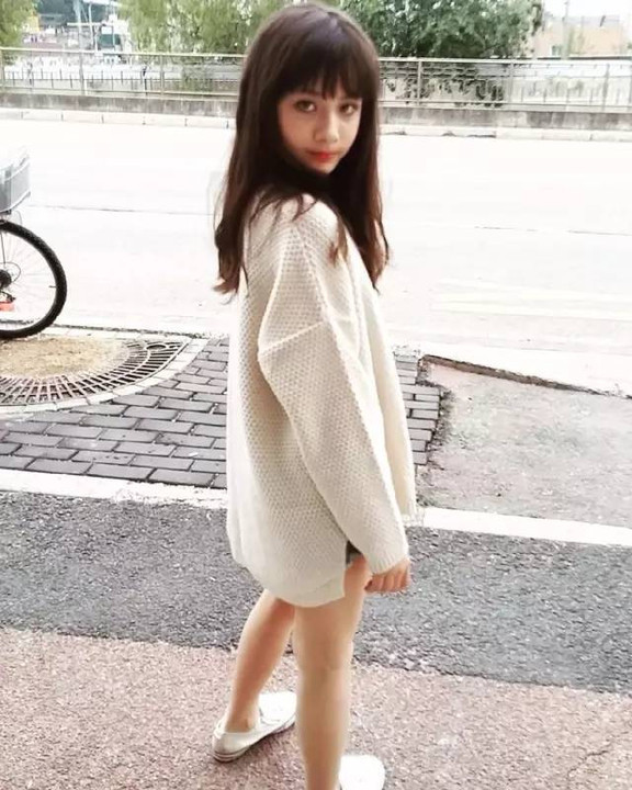 最美的一对混血双胞胎 长大后变成了这样