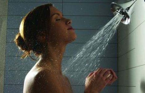 背后长有硬疙瘩,因为湿毒过重,可能和你经常这