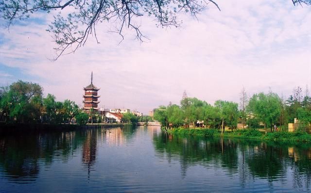中国城市宜居竞争力排行,十强中有四城在江苏