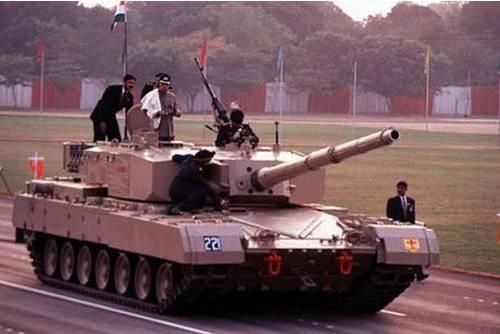 印度百姓生活艰难,温饱都难以解决,印度哪来这