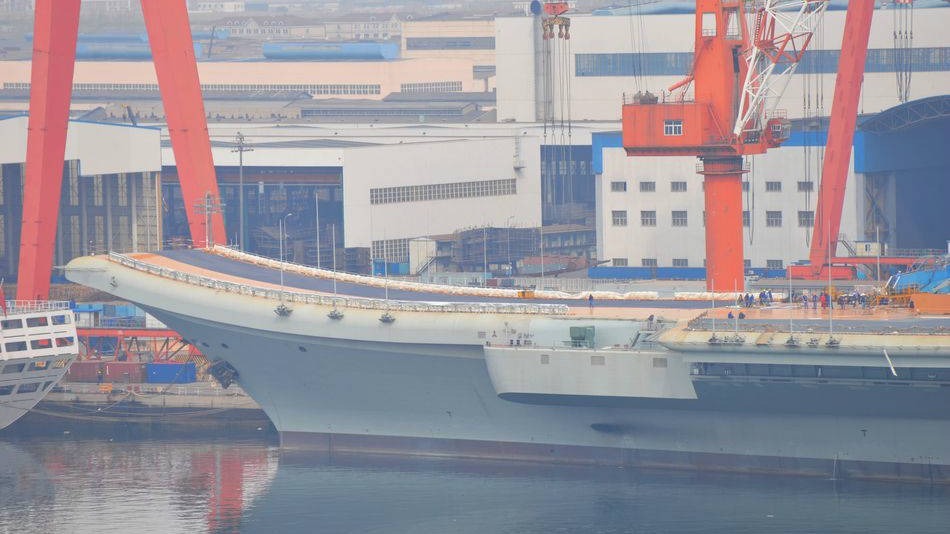 舰岛或重新刷漆：国产航母最新细节图曝光