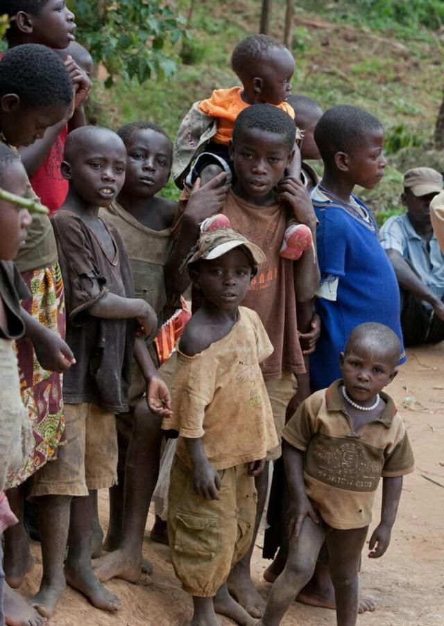 这个女人12岁被拐,13岁生孩子,35岁生了36个孩