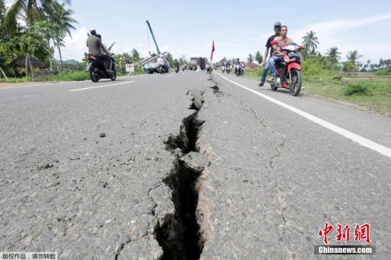 印尼6.4级地震为何伤亡惨重?专家:多因素导致 印尼6.4级地震为何伤亡惨重?专家:多因素导致