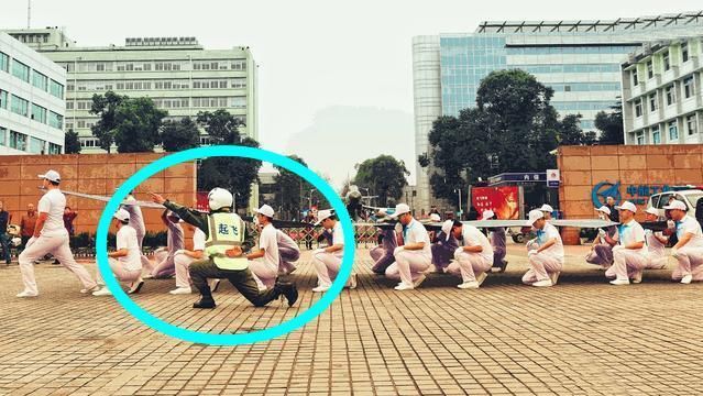 重磅消息!歼20要上航母,成飞曝光1张照片,中国