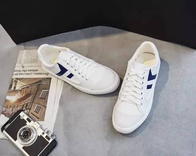 这款最百搭小白鞋,王菲杨幂等众多明星女神都