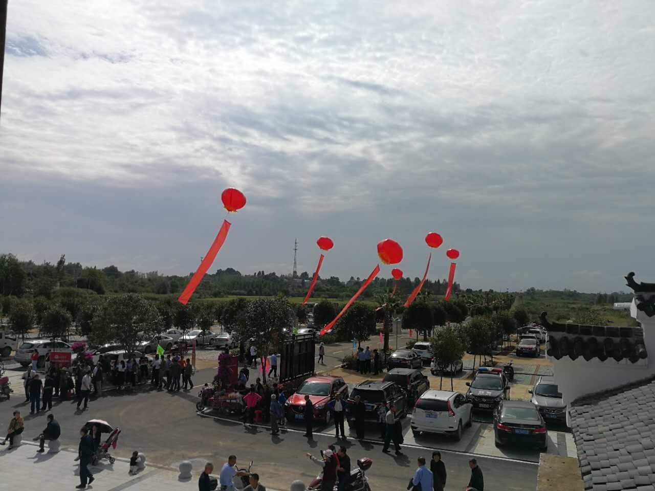 武汉花朝河湾景区正式开门迎客