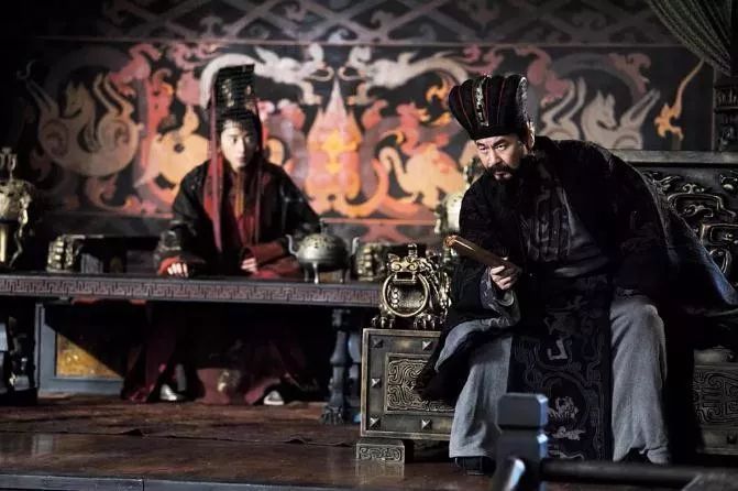 反击电视剧剧集介绍 t01926c669622e79a94.jpg?size=671x446
