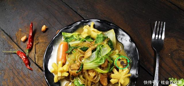 白菜最好吃的做法,做好拌米饭吃,4岁孩子竟能