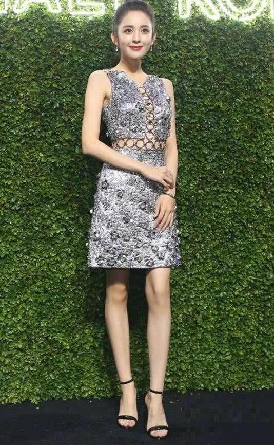 娱乐圈大长腿合集: 郑爽和娜扎穿起裙子太美, 大