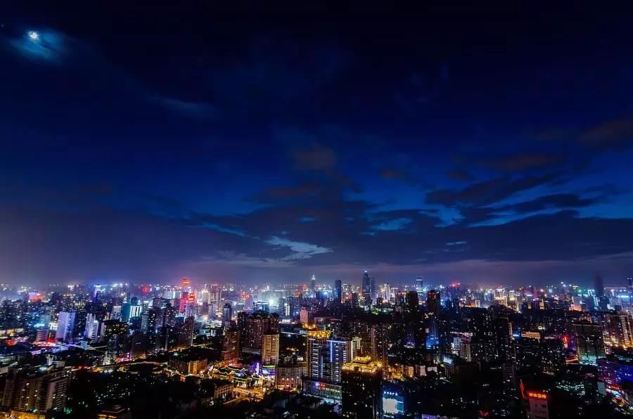 中国城区面积最大的省会城市,相当于8个