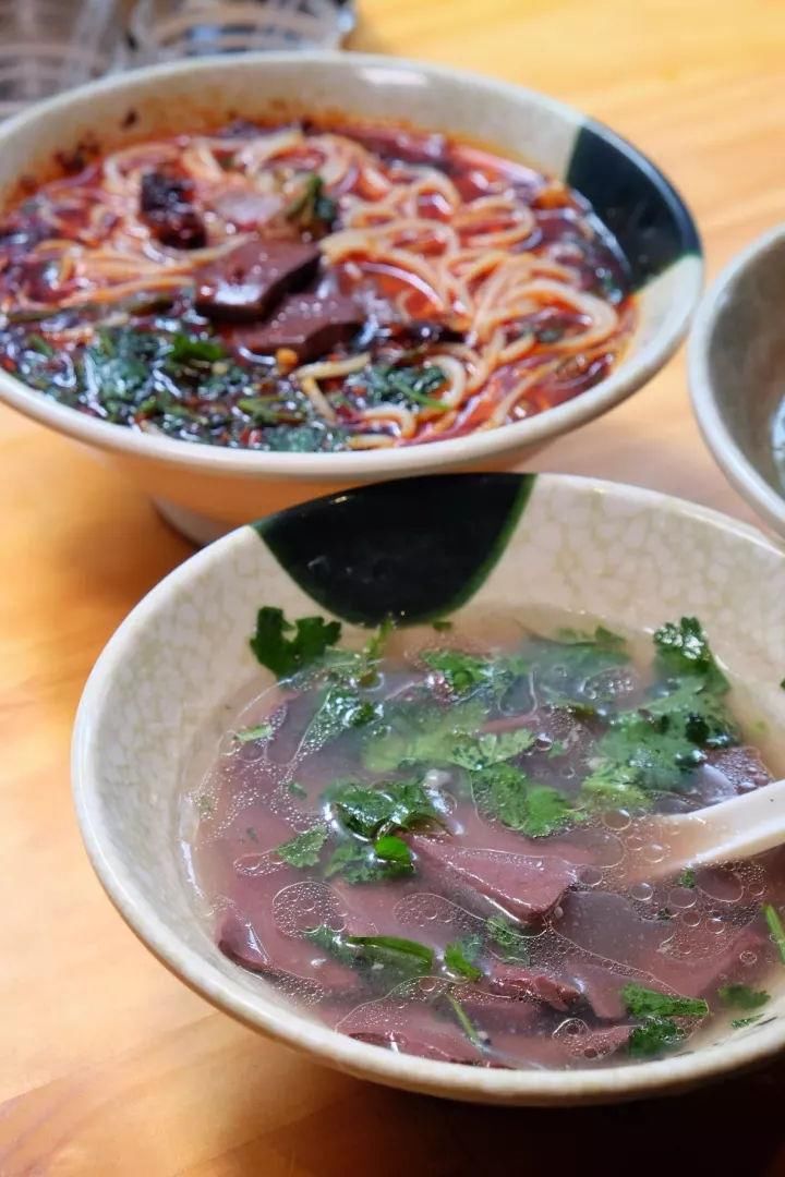 贵阳发现凉都状元粉,嘴巴烫起泡都停不下来!