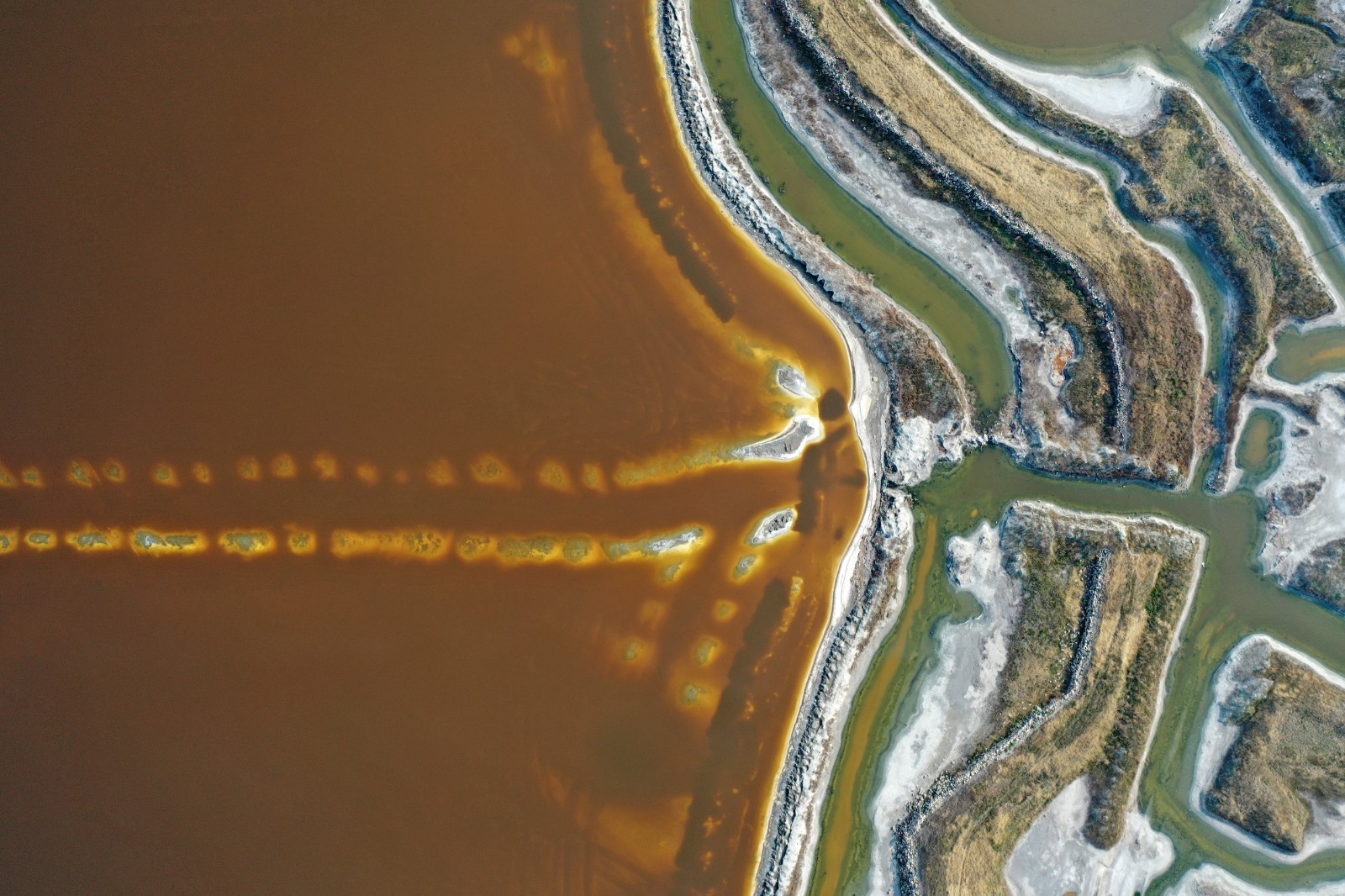 俯瞰山西运城七彩盐湖,宛如天然调色盘!