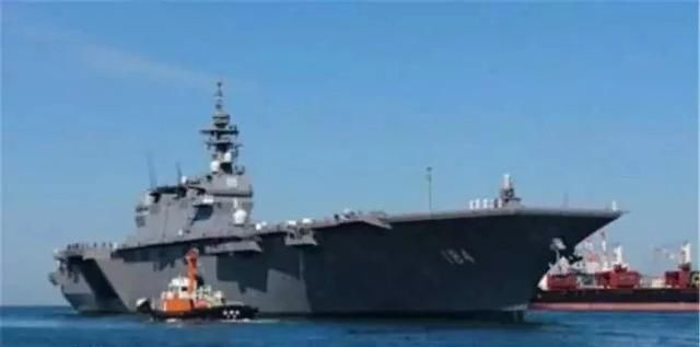 日本航母现身南海开炮,中方舰队围过来,日:有话