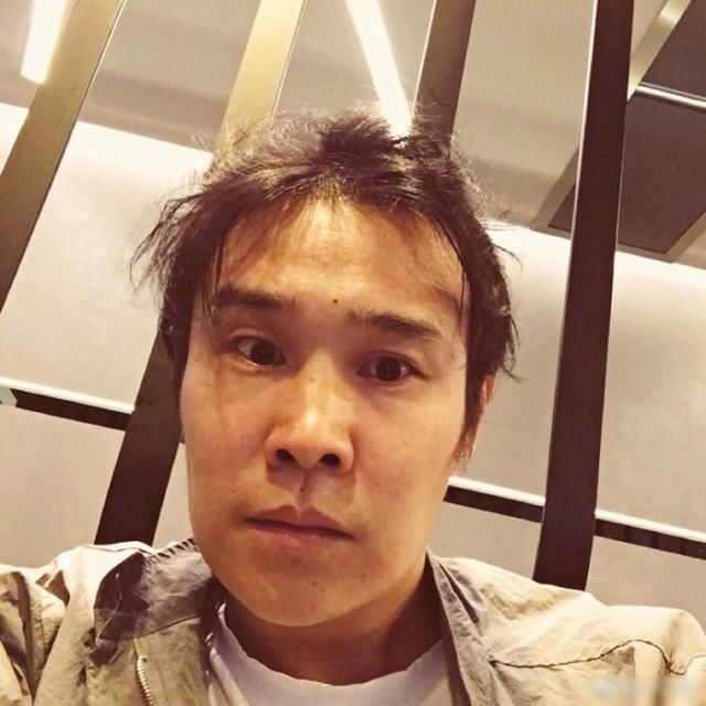 看过乡村爱情第一部的都知道,当然赵四的扮演者并不是刘小光,而是