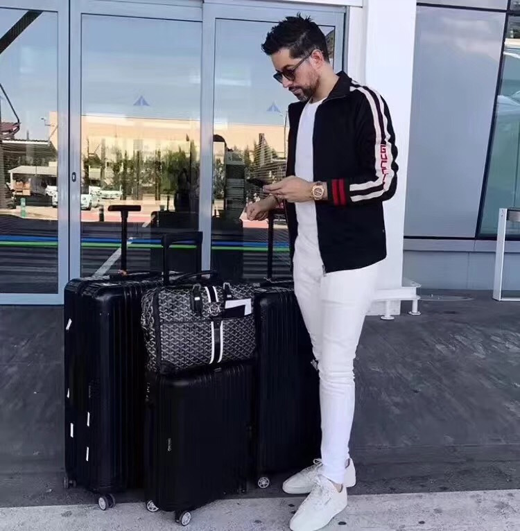 gucci唐老鸭卫衣套装教你如何搭配好看的衣服