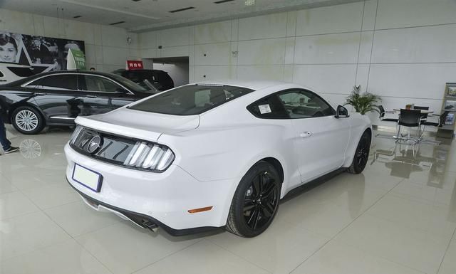 50万(底部有各车型详细报价 图集:福特 野马 mustang 2016款 2.