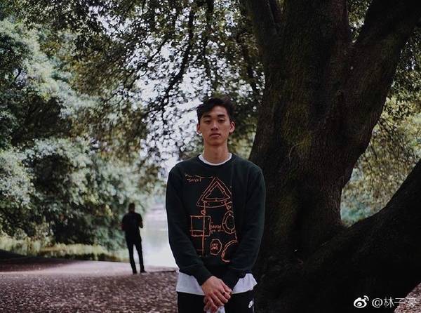 林依轮老婆晒照 不小心曝光了14岁儿子林子轩的外国女友(2)