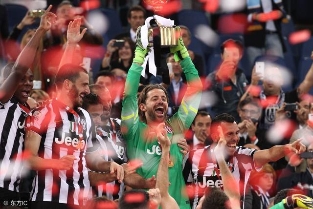 这位足球悍将曾是尤文历史最嚣张的中锋,今在