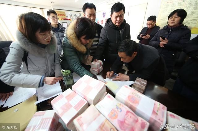 2018职场:律师告诉你带薪年假、病假工资、经