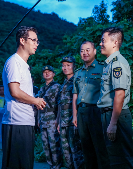 其实早在八一建军节当日,王迅曾发微博称"当兵二十三年,部队给了我