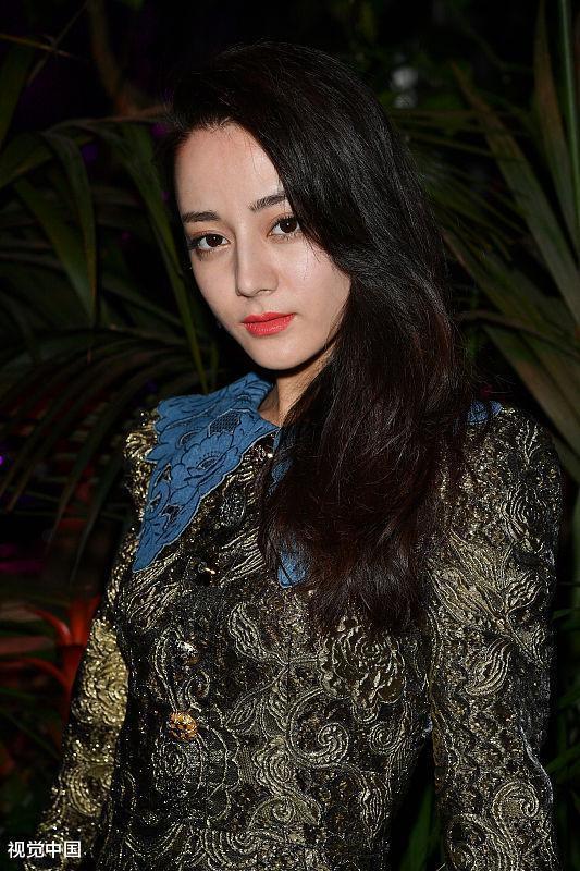 迪丽热巴成立个人工作室, 谁注意到她在名字前