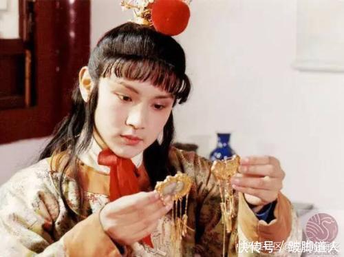 《红楼梦》通灵宝玉为什么会无故丢失?和甄宝