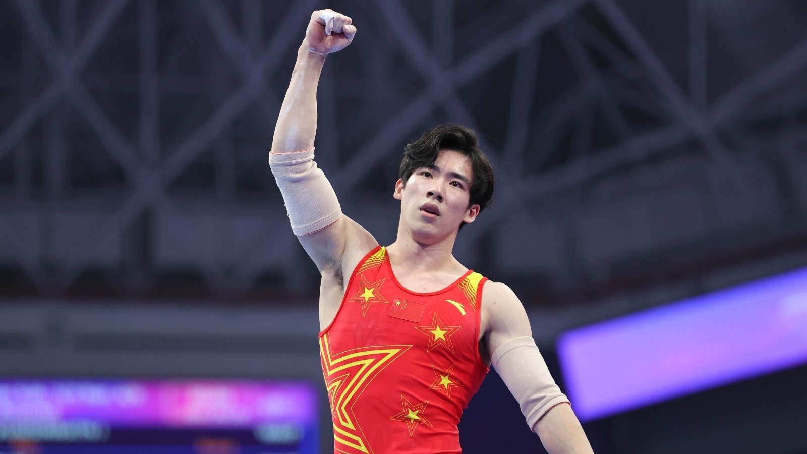 王者风范!亚运会体操男子个人全能 张博恒创纪录夺冠 兰星宇摘铜 王者风范!亚运会体操男子个人全能 张博恒创纪录夺冠 兰星宇摘铜