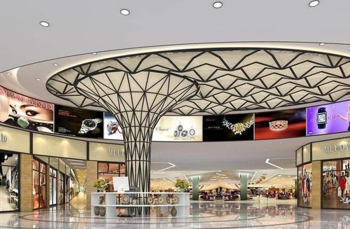 日本游客前往中国免税店购买茅台酒,看到价格