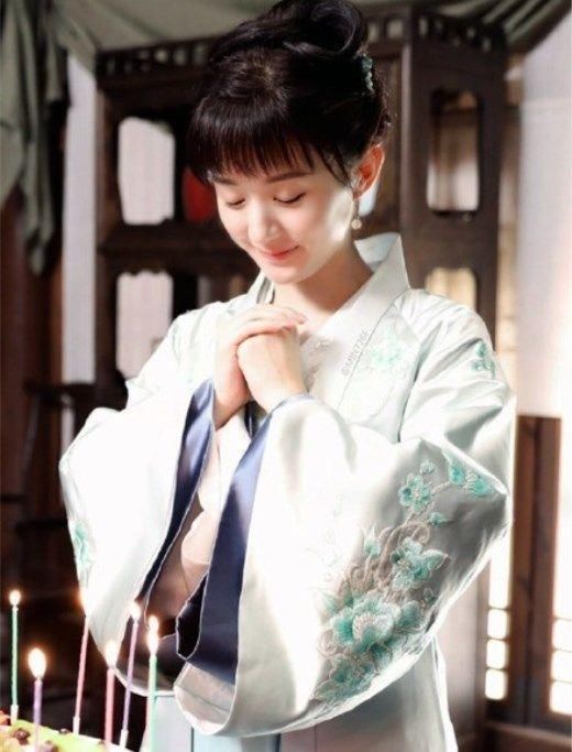 赵丽颖新剧《明兰传》未播先火,值得一提的是全剧女人人物没有一个