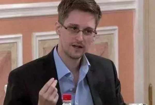 斯诺登惊人:世界上没人比特朗普更爱普京