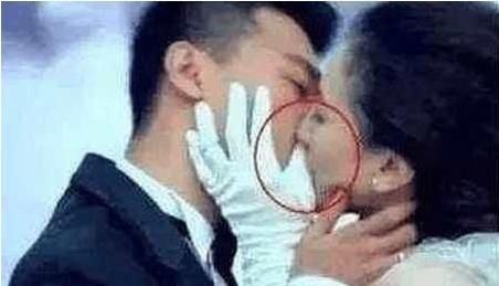 女明星怎么拍吻戏?杨颖爱用保鲜膜,关晓彤的方