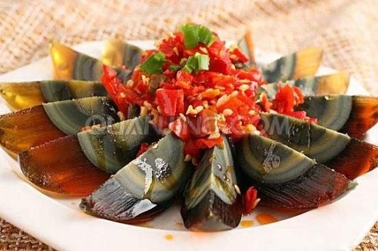 歪果仁最害怕的中国食物是皮蛋,连非人类贝尔