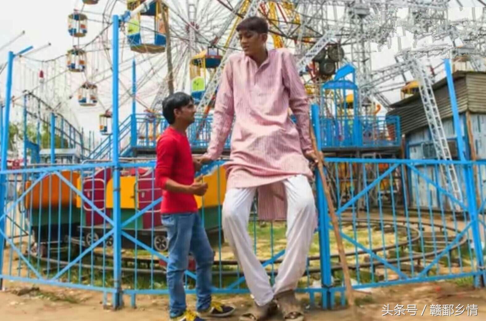 国外男子长的高大威猛,又拥有硕士学位,却没有