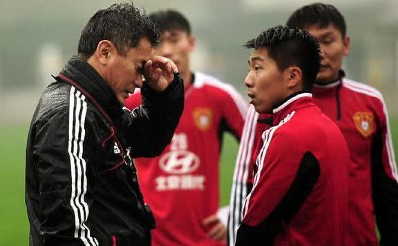 中超联赛:恒大球队官宣又一位助理教练离队!这