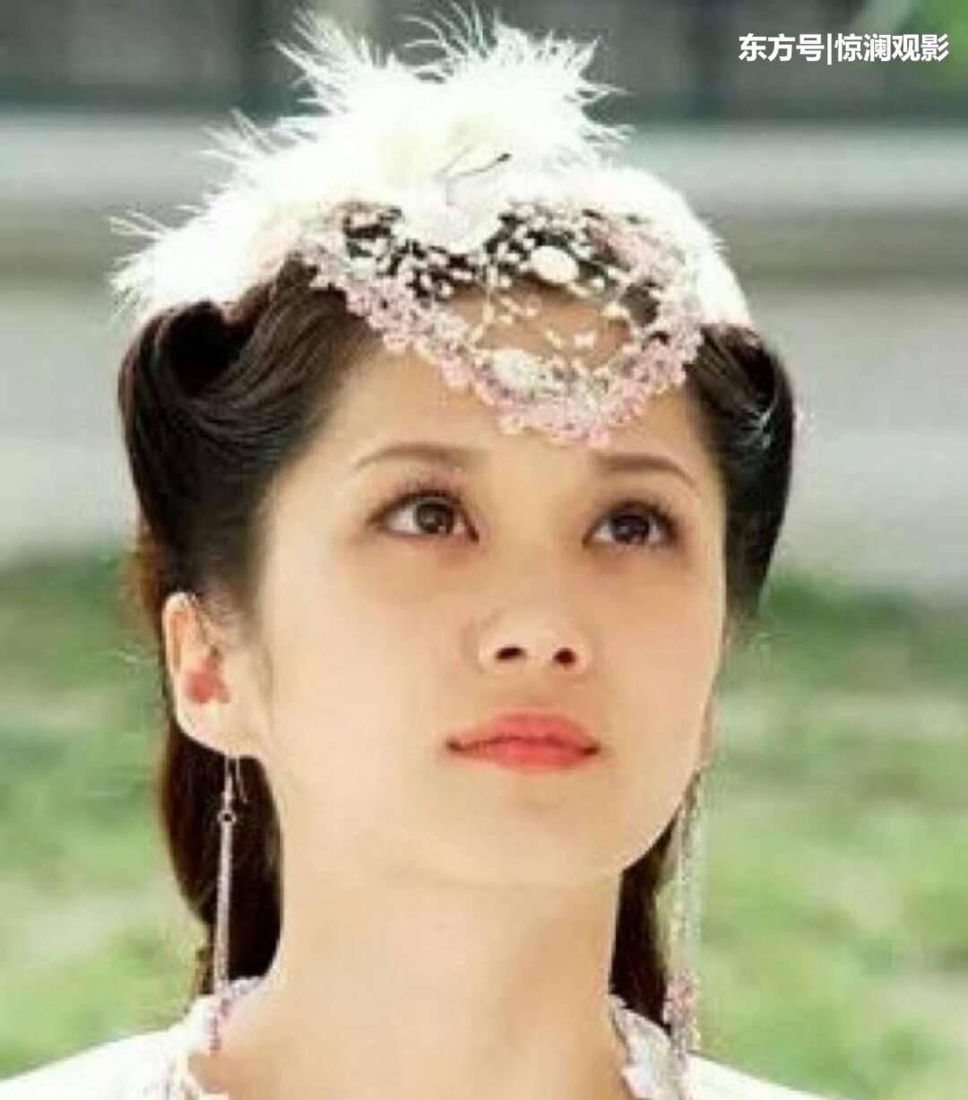 头戴羽毛的5位女星,刘亦菲最有仙气,林心如最