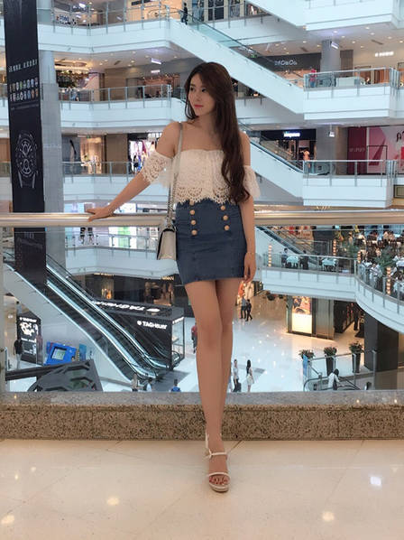 人气女主播张琪格。