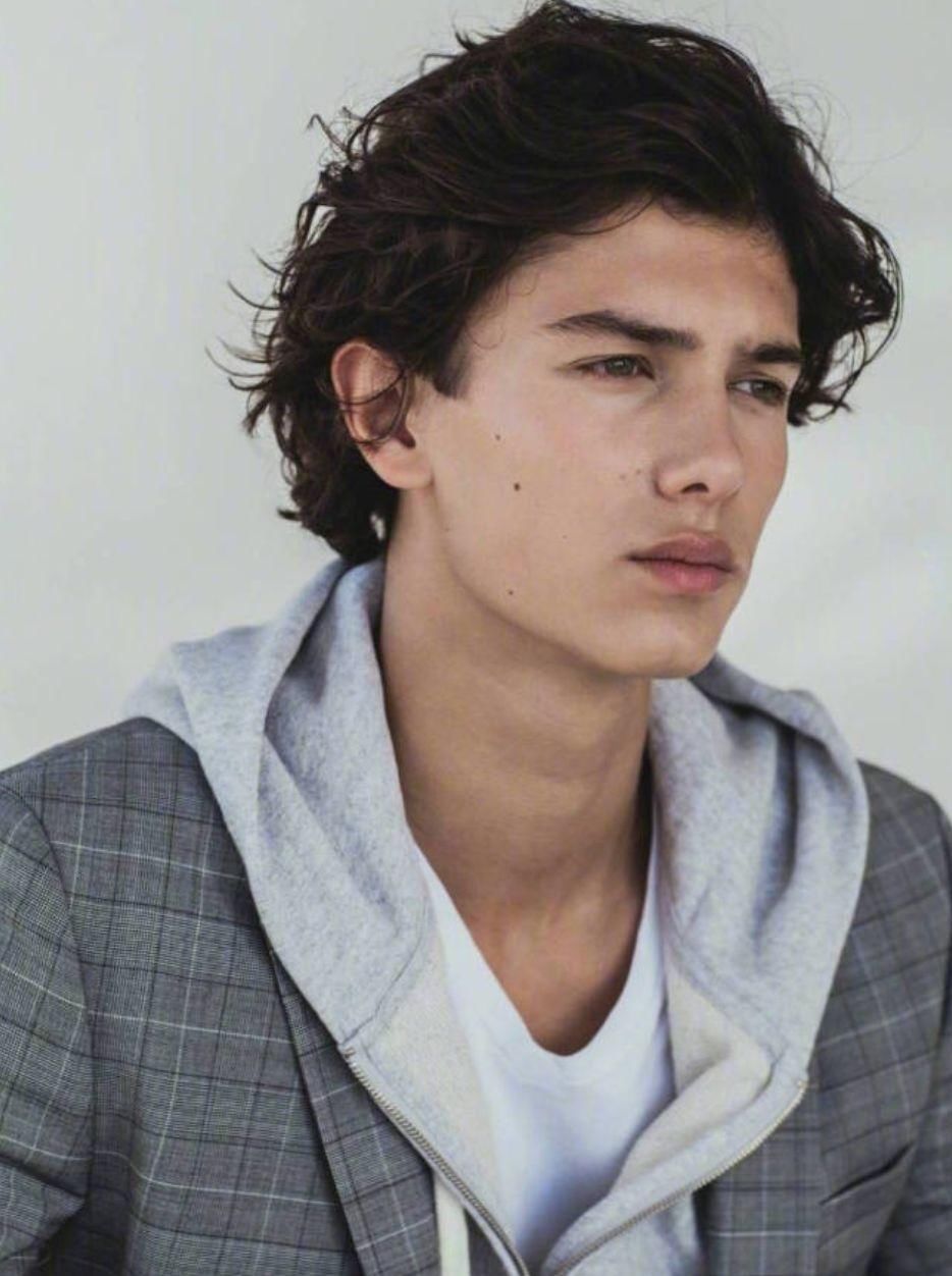 快手最火网红靠几颗暴牙秒杀了当年的凤姐!