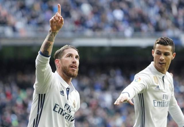 尴尬!C罗攻破西班牙大门,队长拉莫斯下意识跑