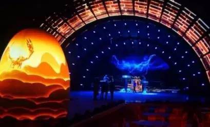 唐嫣罗晋退出央视春晚却在北京春晚撒狗粮?