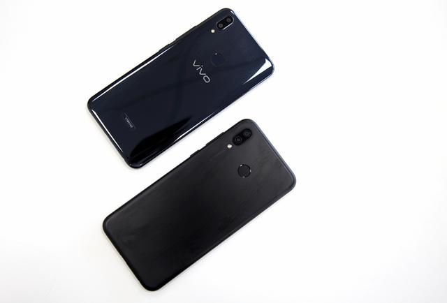 当vivo Z1遇上荣耀Play,谁是性价比之王?