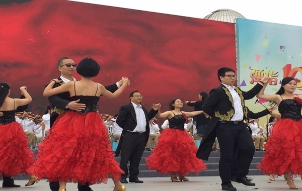 她的10周岁生日,今天刷屏宁波人的朋友圈!