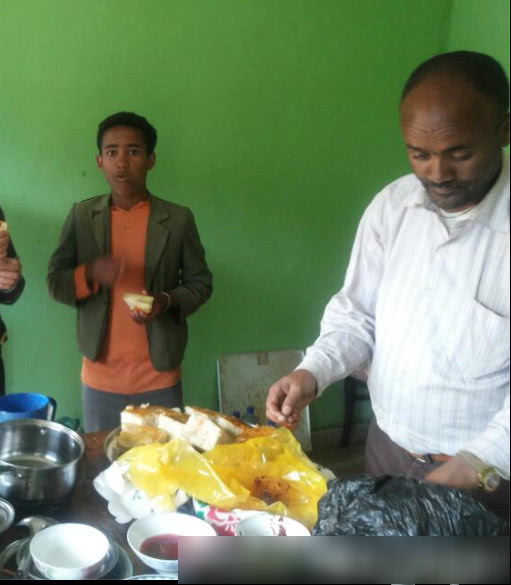 我在非洲打工的日常生活,最怕非洲跳蚤,当地人