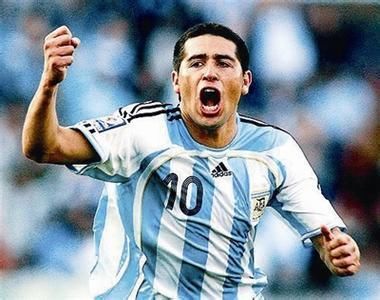 回顾天下足球写给巨星们的句子句句经典催人泪