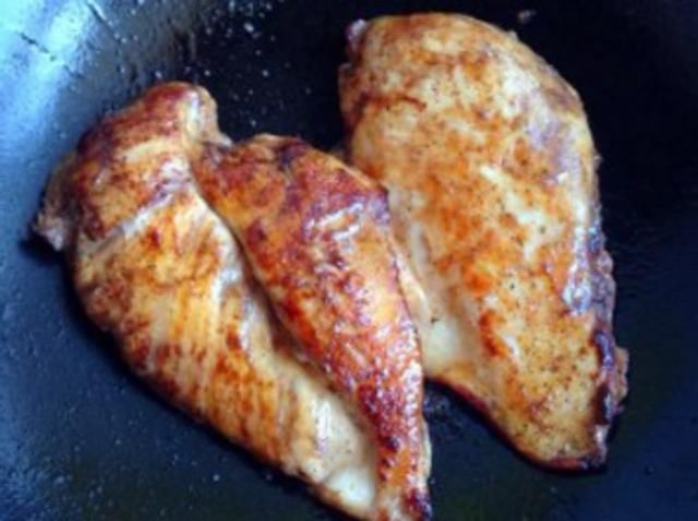 健康减脂香煎鸡胸肉,肉食女孩们的福音